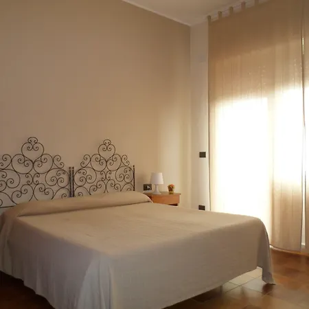 酒店 西西莉亚全景酒店 卡斯泰尔莫拉