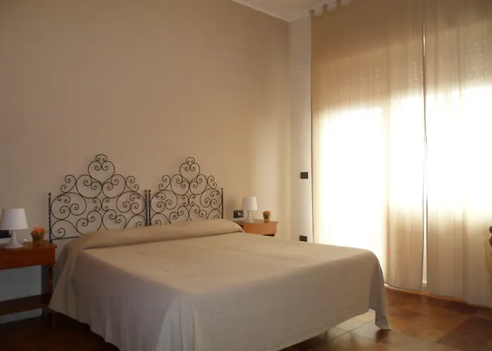 酒店 西西莉亚全景酒店 卡斯泰尔莫拉