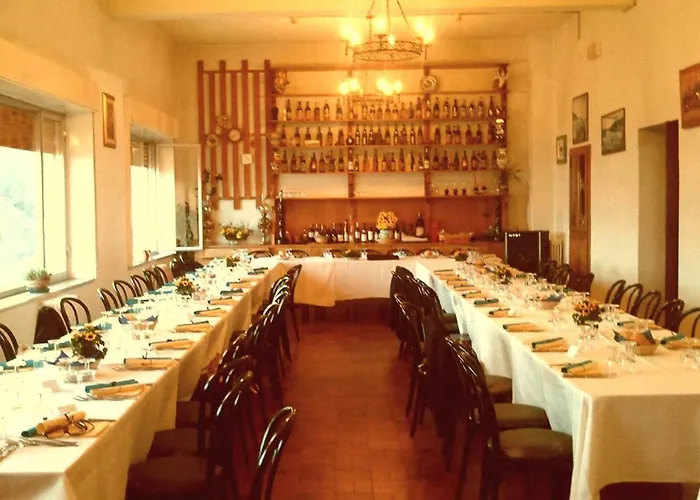 西西莉亚全景酒店 2* 卡斯泰尔莫拉